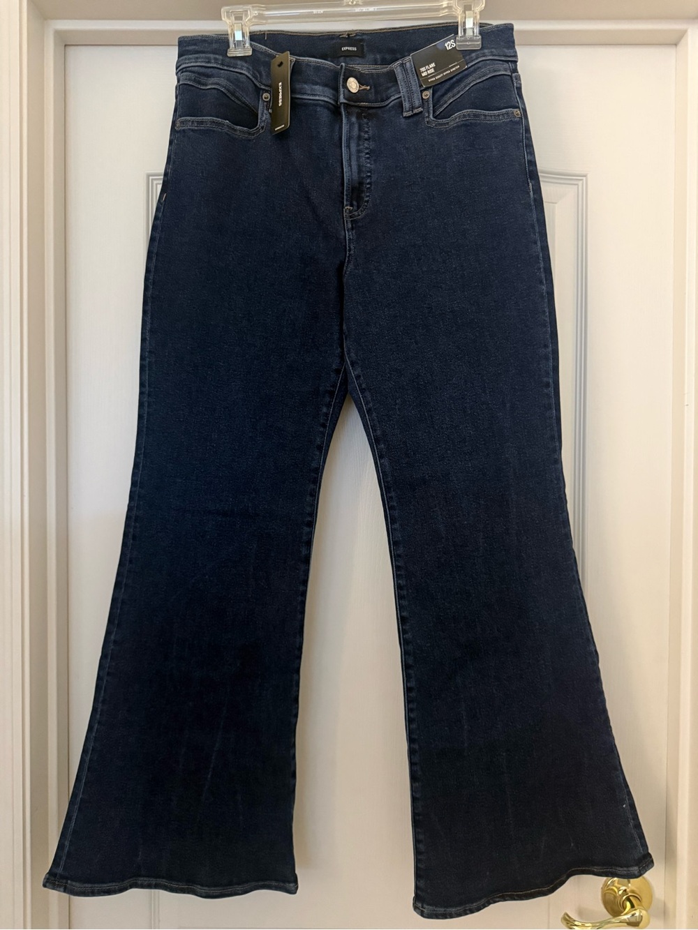 EXPRESS Mid Rise ‘70s Flare’ Jeans Dark Rinse Wash Stretch Denim 12 Short NWT